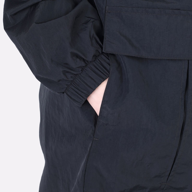Женская куртка Jordan Essentials Oversized Jacket (DM5197-010)  - цена, описание, фото 3